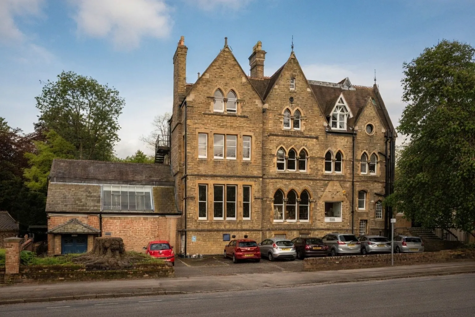 Oxford führt neues Postgraduierten-Diplom für KI in der Bildung ein